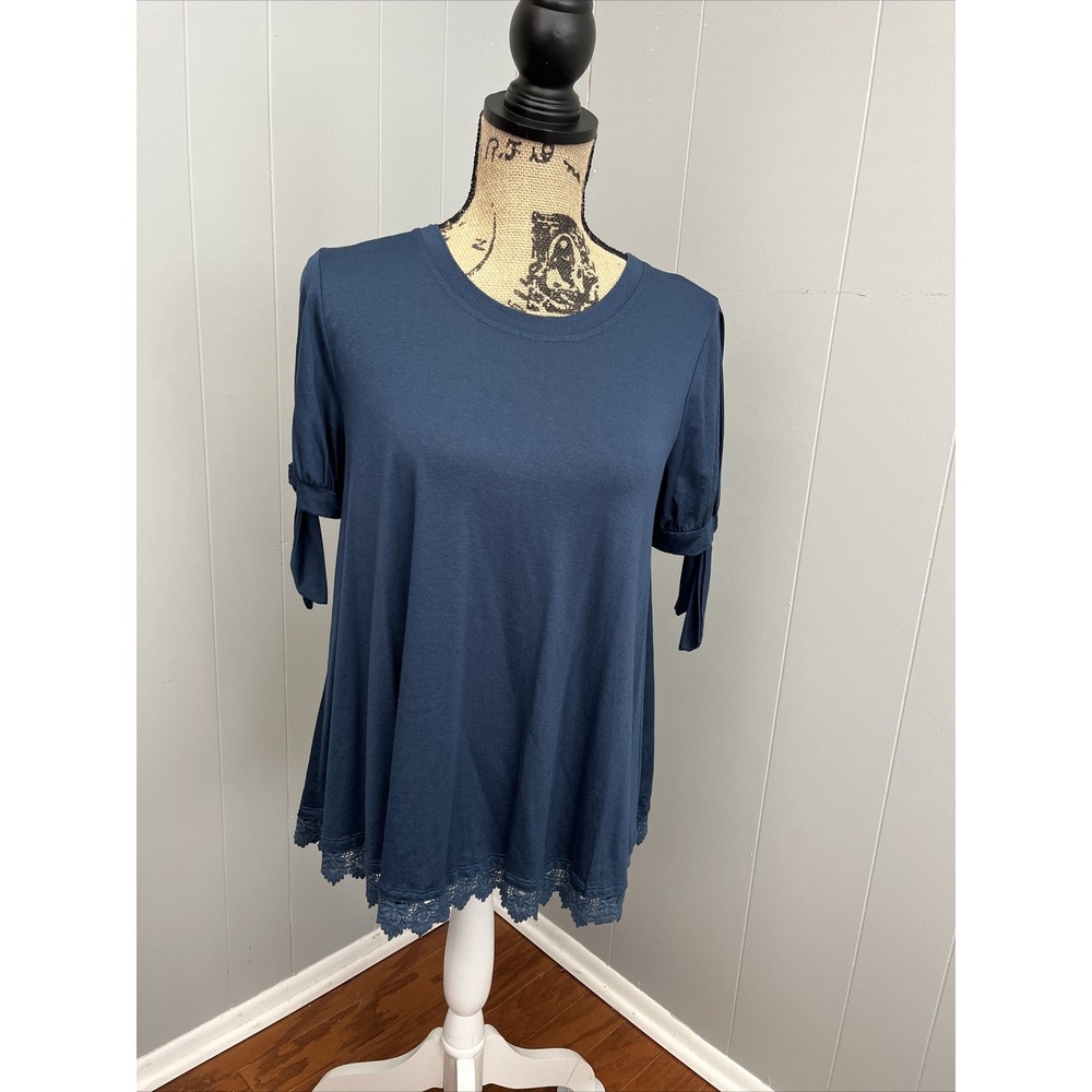 Altar'd State Rayon Spandex Blend Top, Lace Detail Tie Sleeve, Size S, Blue